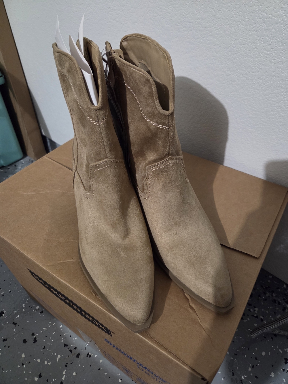 Womens Tan Suede Pointed-Toe Western Ankle Boots